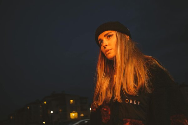 Its upturned, oval-shaped head gently curves into that spot